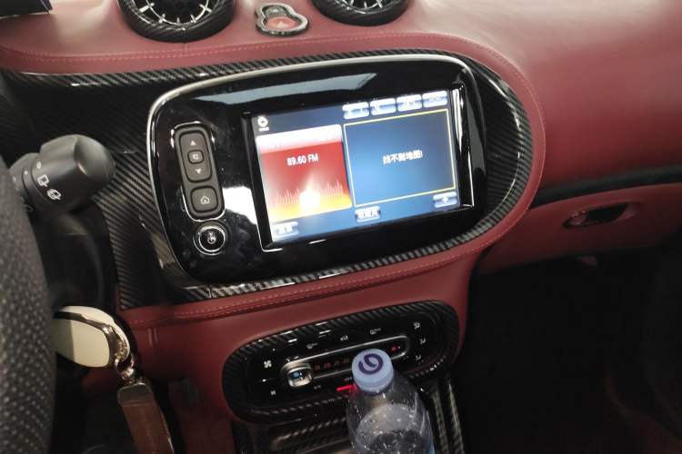 Used smart fortwo 2018 0.9T 66kW Hardtop Pioneer Edition China V Emission Standard
