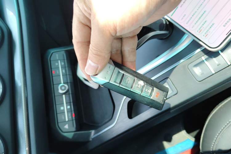 Used Wey VV5 2019 1.5T Two-Wheel Drive Color Pioneer