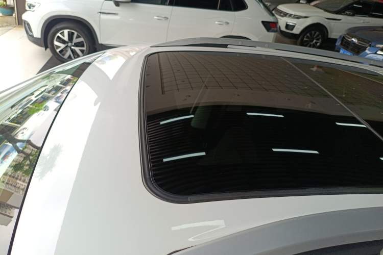 Used Chevrolet Trax 2021 325T Automatic Fun Edition China VI Standard Roof