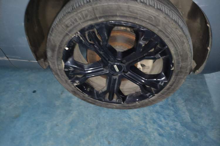 Used Wey VV7 2017 2.0T Flagship Model Right Front Wheel Hub