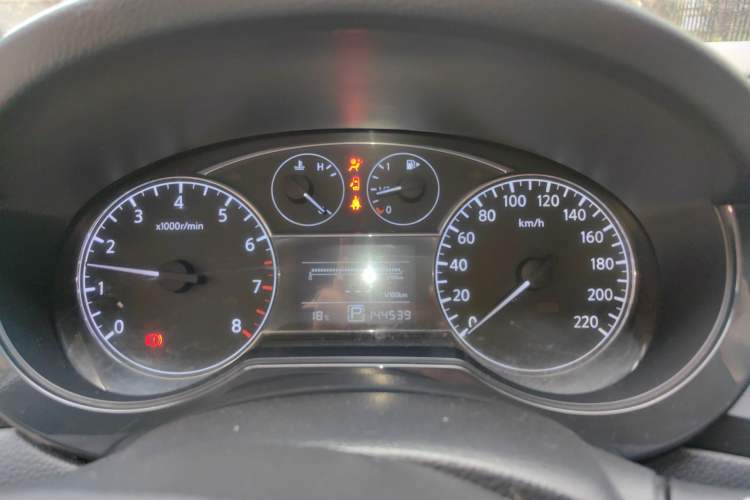 Used Nissan Tiida 2011 1.6L CVT Smart Version
