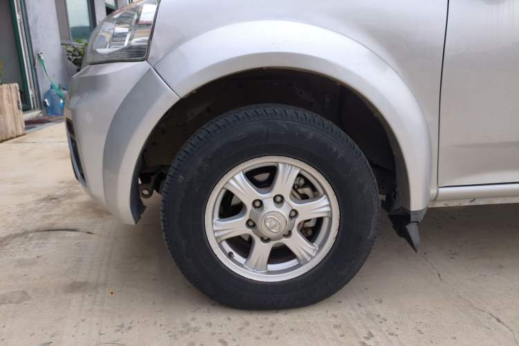 Used Great Wall Wingle 5 2017 2.0T European Version Diesel Two-Wheel Drive Advanced Large Double-Cab GW4D20E