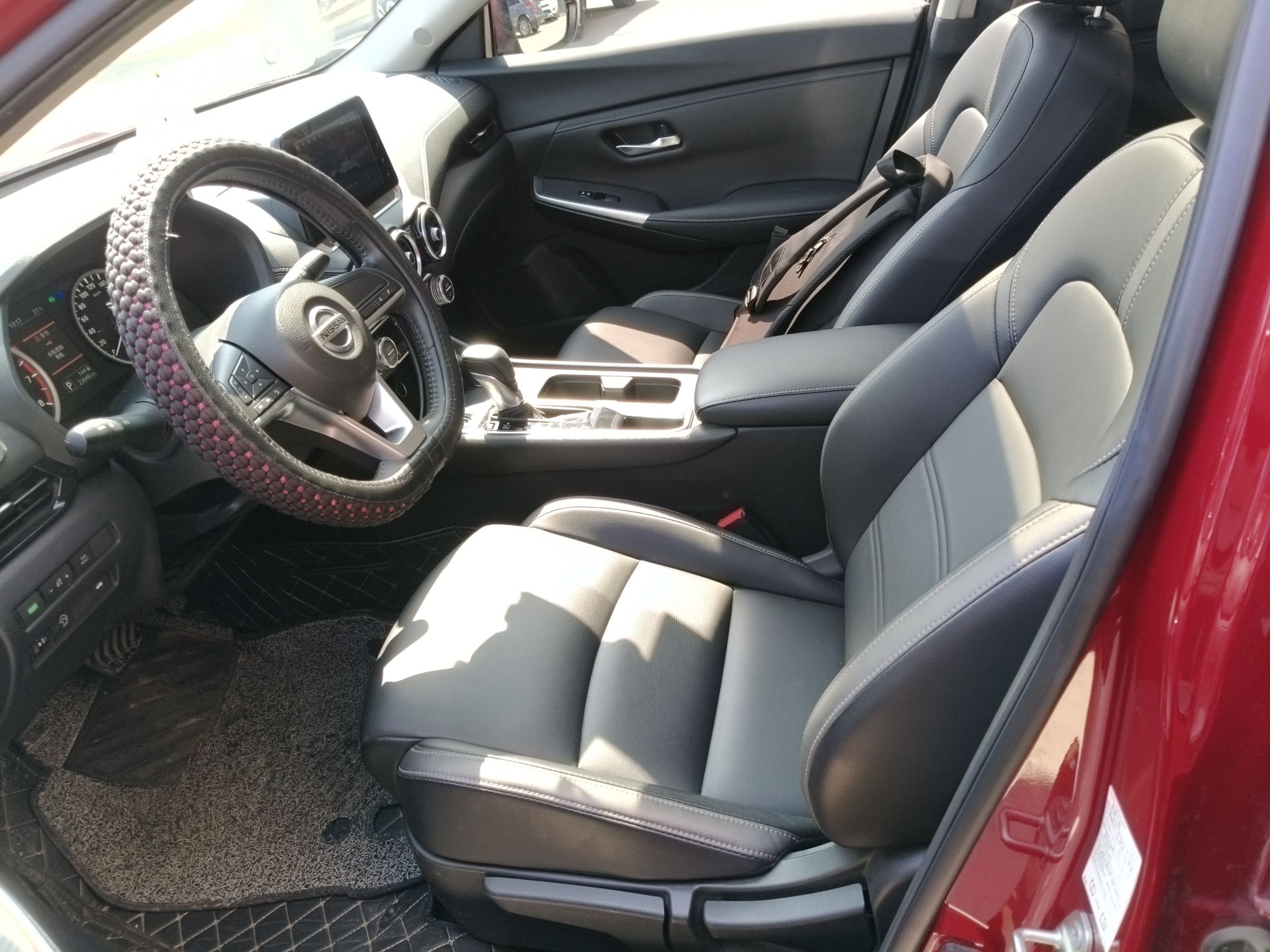 Переднее сиденье в автомобиле