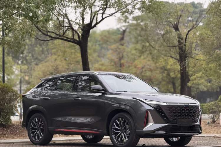 Used Oshan Z6 2023 Blue Whale 1.5T DCT Smart Luxury Model