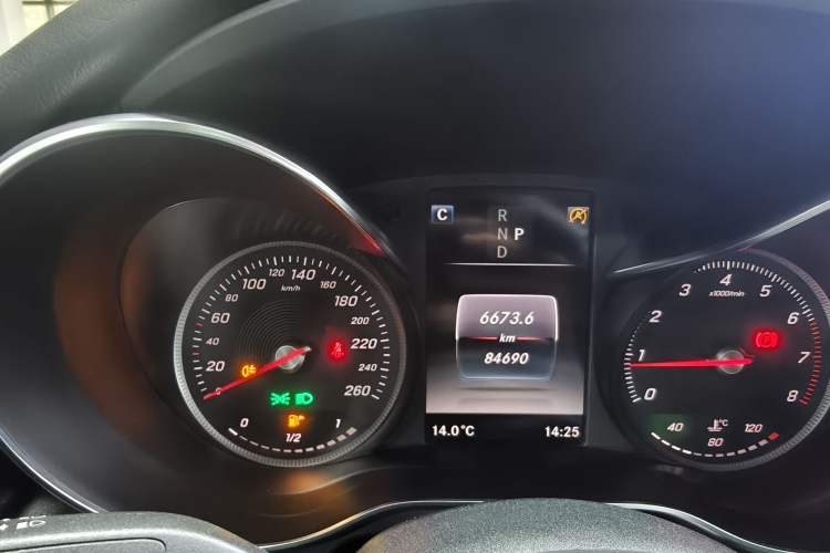 Used Mercedes-Benz C-Class 2017 Restyled C 200 Sport Edition Instrument Cluster