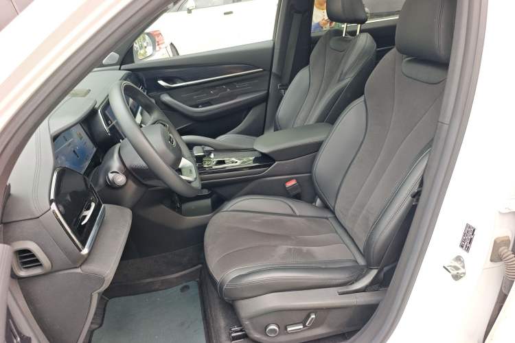 Used Geely Auto Monjaro L 2024 2.0TD High-Power Automatic Two-Wheel Drive Skyline Edition Left Front Seat