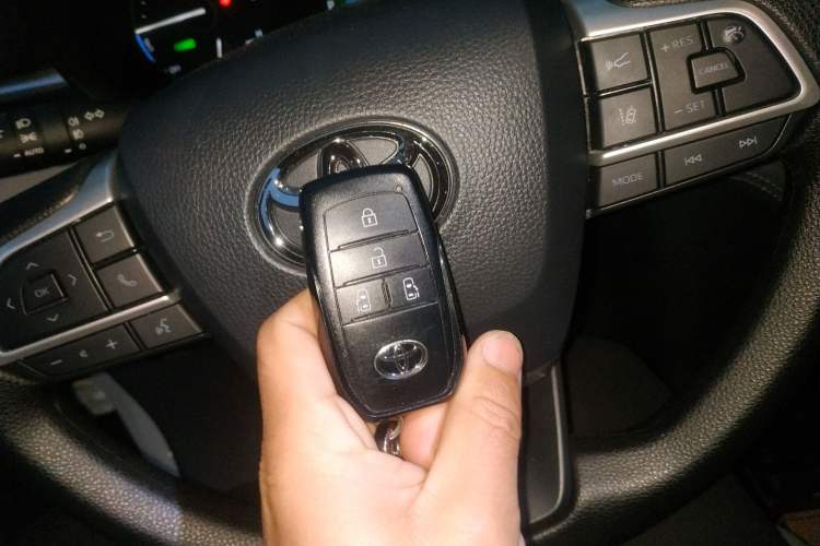 Used Toyota Sienna 2024 2.5L Hybrid Comfort Edition