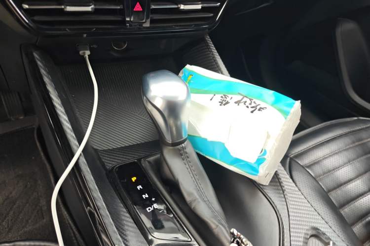 Used Roewe i5 2021 1.5L CVT Diamond Edition Gear Lever