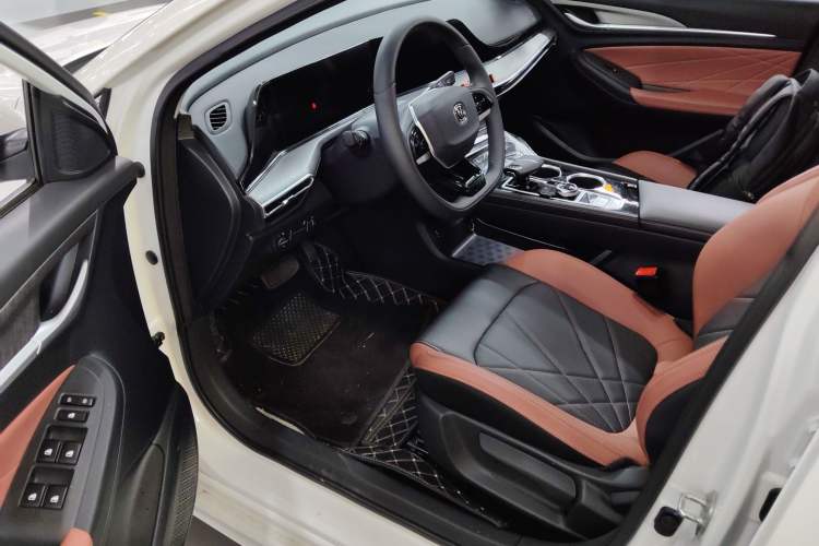 Used Changan Eado 2023 Changan Edition PLUS Blue Whale NE 1.4T GDI DCT Prestige Version
