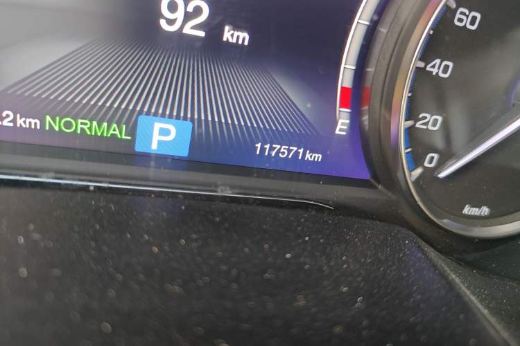 Used GAC Trumpchi GS7 2017 280T Two-Wheel Drive Luxury Model Odometer Close Up