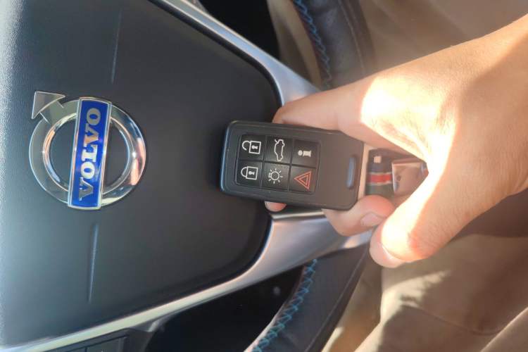 Used Volvo XC60 2017 T5 AWD Smart Range Edition
