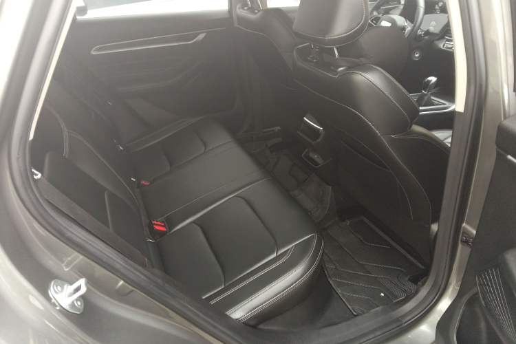 Used Geely Auto Emgrand 2025 4th Generation 1.5L Manual – Dragon Edition
