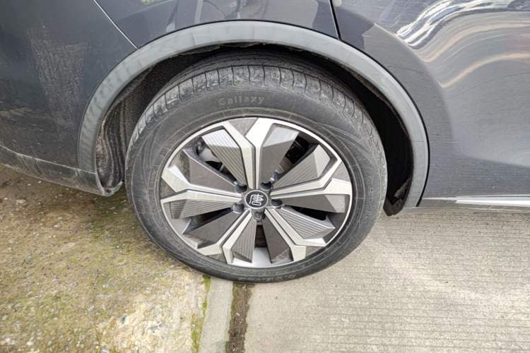 Used BYD Tang New Energy 2021 EV Four-Wheel Drive High-Performance Luxury Model
