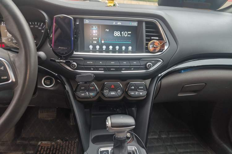 Used GAC Trumpchi GS4 2017 235T G-DCT Two-Wheel Drive Luxury Edition