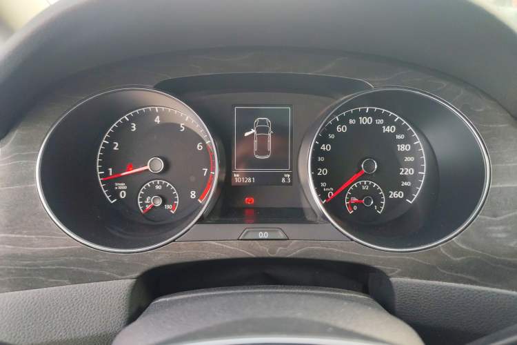 Used Volkswagen Golf Sportsvan 2016 230TSI Automatic Luxury Version Instrument Cluster