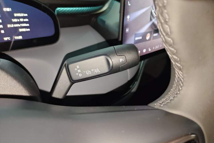 Used Zeekr MIX 2025 Intelligent Driving Version
