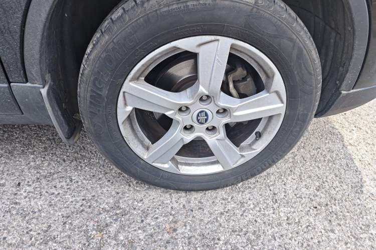 Used Bestune X80 2013 2.0L automatic luxury version