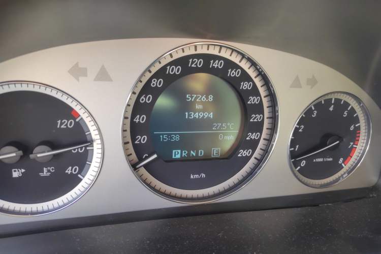 Used Mercedes-Benz GLK-Class 2011 GLK 300 4MATIC Fashion Model