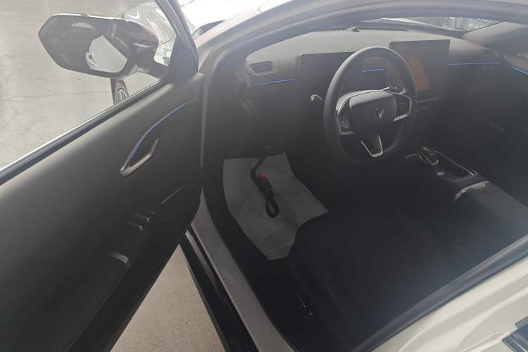 Used Changan Eado 2026 Model, Fourth Generation, 1.5T 500Bar Smart Enjoyment Edition