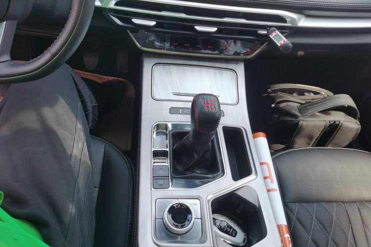 Used JETOUR X70 PLUS 2023 1.5T Manual Warrior PRO 5-Seater Gear Lever