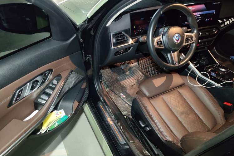 Used BMW i3 2022 eDrive 35 L
