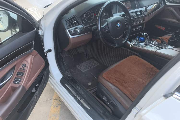 Used BMW 5 Series 2017 525Li Leading Model
