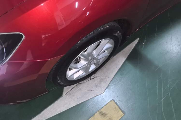 Used Nissan Tiida 2021 1.6L CVT Smart Drive Edition Left Front Wheel Hub