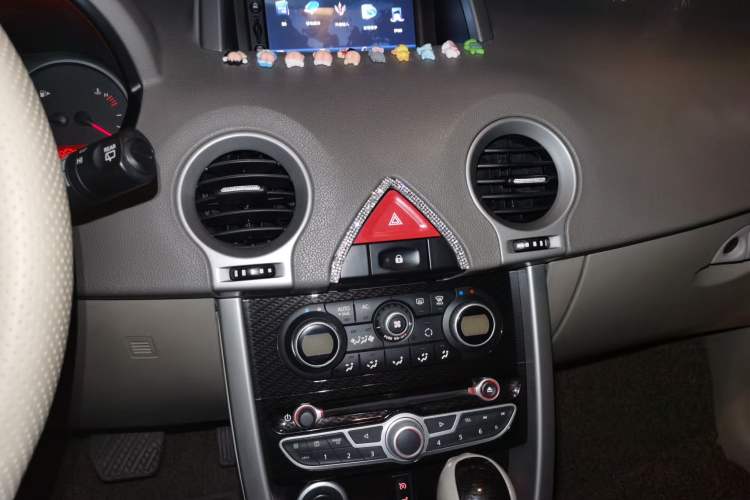 Used Renault Koleos 2009 2.5L Two-Wheel Drive Comfort Version