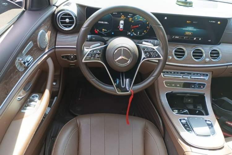 Used Mercedes-Benz E-Class 2023 Updated E 300 L Fashion Edition
