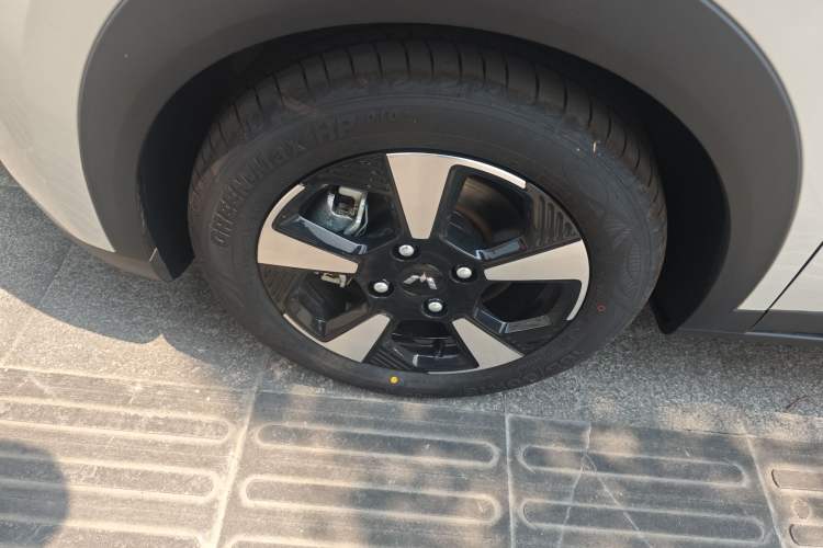 Used Wuling Bingo PLUS 2024 330 km Range Five-Seater Version