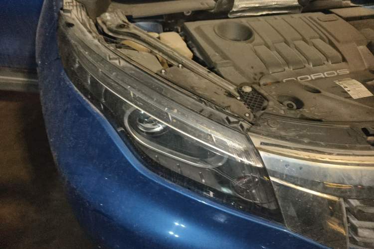 Used Qoros 5 2017 1.6T Automatic Prestige Model Right Front Headlight