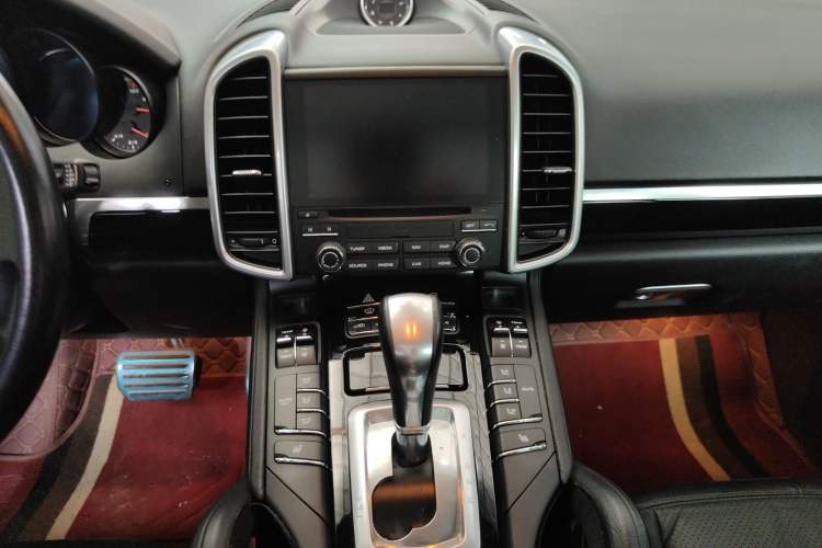 Used Porsche Cayenne 2016 Cayenne 3.0T Audio And AC Panel