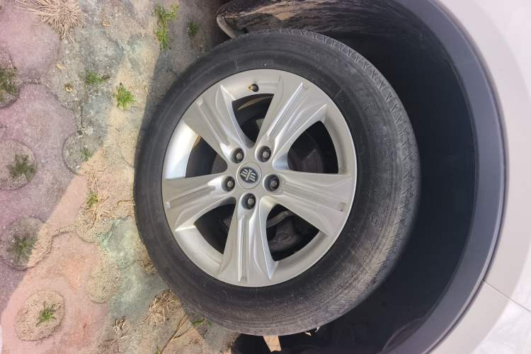 Used Bestune X80 2015 2.0L Automatic Comfort Anniversary Edition
