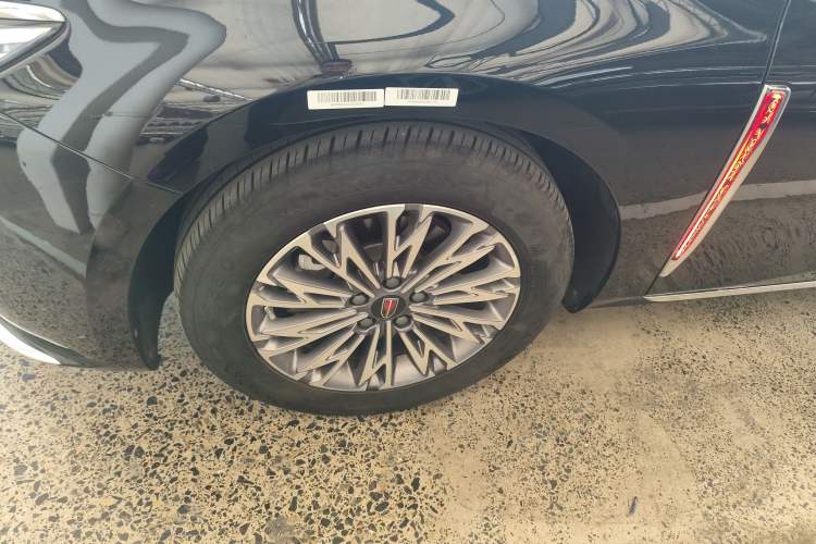 Used Hongqi H5 2024 1.5T DCT Smart Connect Flagship Edition Left Front Wheel Hub