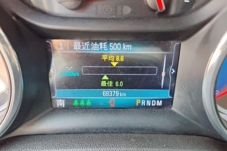 Used Buick Regal 2017 20T Luxury Model Odometer Close Up