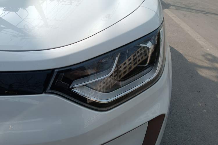 Used JAC Yiwei E10X 2024 Charming Edition 301km Lite