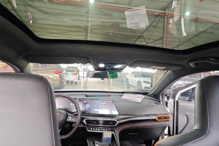 Used Changan UNI-T 2022 1.5T Sport Edition Flagship Version
