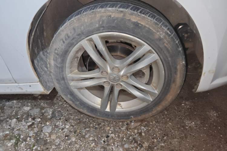 Used Bestune B30 2016 1.6L Manual Premium Edition Right Front Wheel Hub