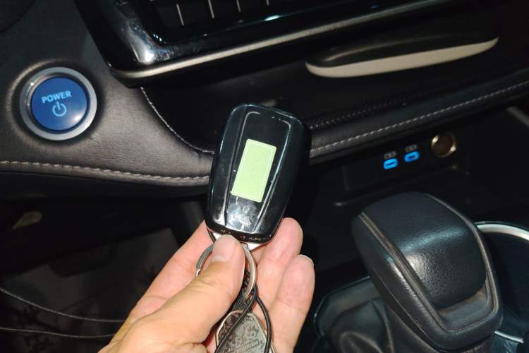 Used Toyota Highlander 2022 Dual-Engine 2.5L 4x4 Elite Edition 7-Seater
