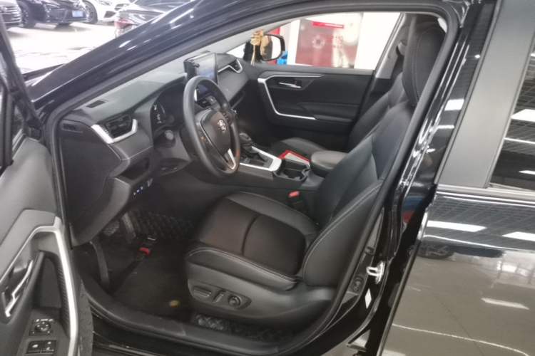 Used Toyota RAV4 2022 2.0L CVT Two-Wheel Drive Fashion Edition
