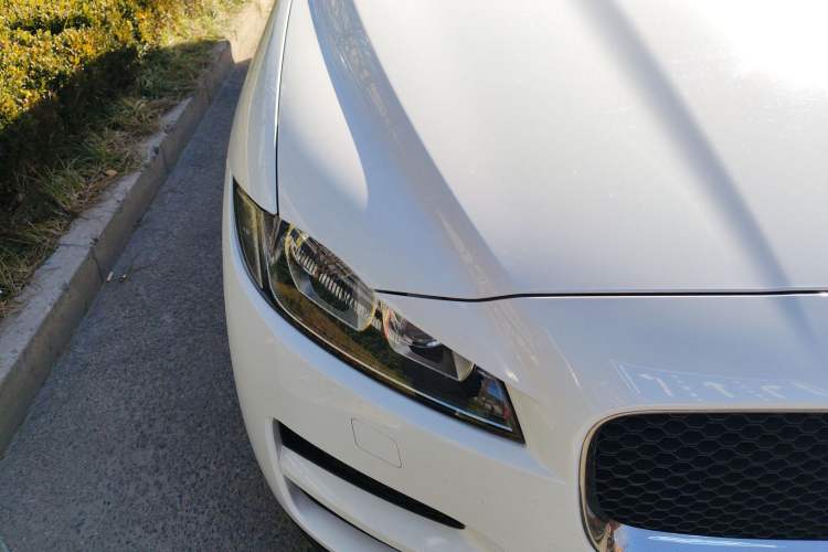 Used Jaguar F-PACE 2018 2.0T Two-Wheel Drive Urban Deluxe Edition
