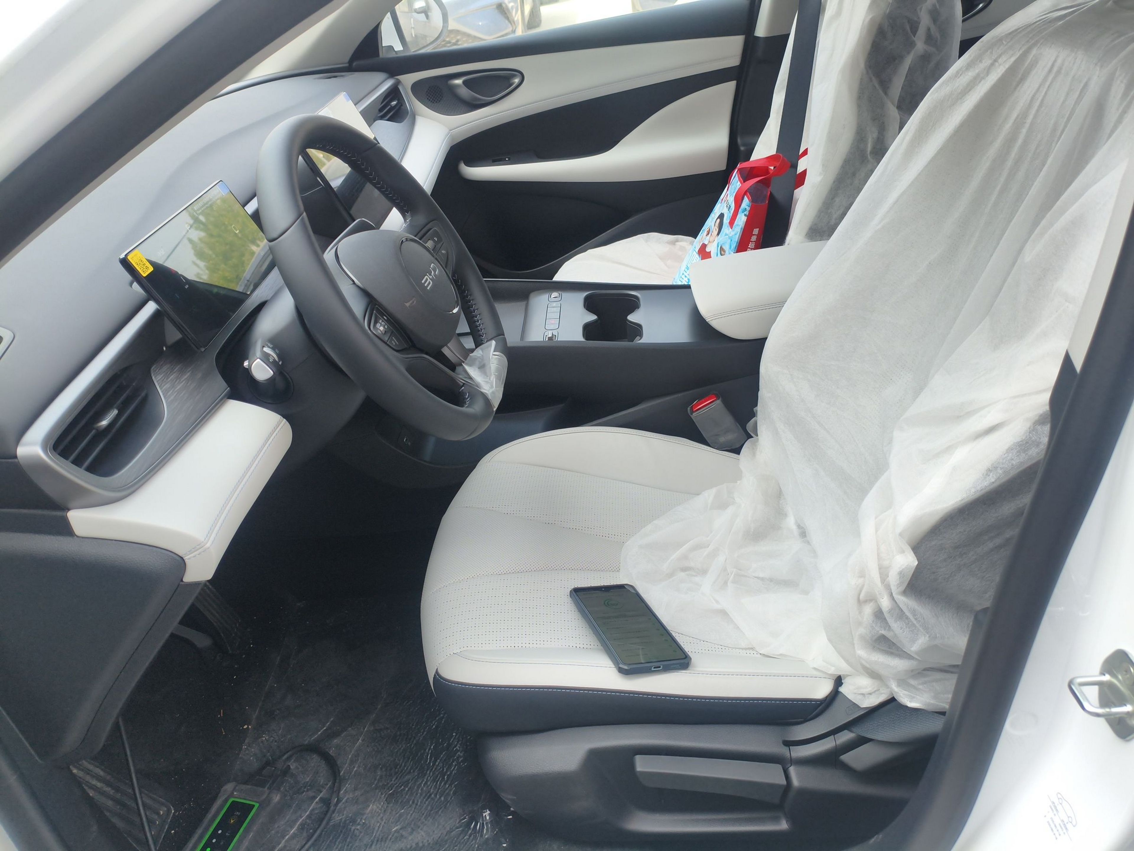 Переднее сиденье в автомобиле