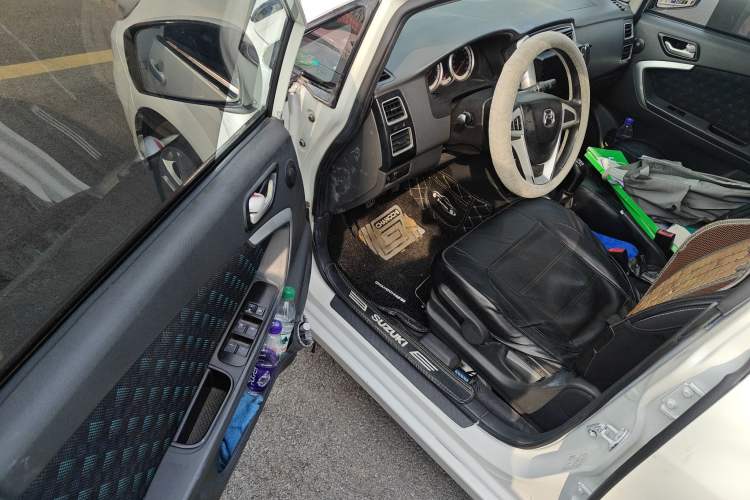 Used Suzuki Liana A6 2014 Sedan 1.4L Manual Enjoyment Model
