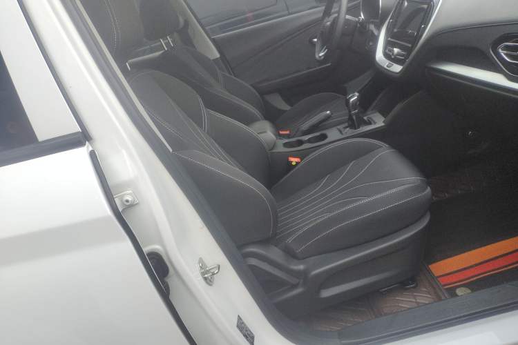 Used JETOUR X70M 2020 Revised 1.5T Manual Partner Version 5-Seater Right Front Seat