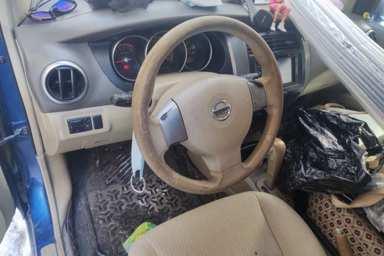 Used Nissan Geniss 2006 1.8L Automatic Standard Edition Audio And AC Panel