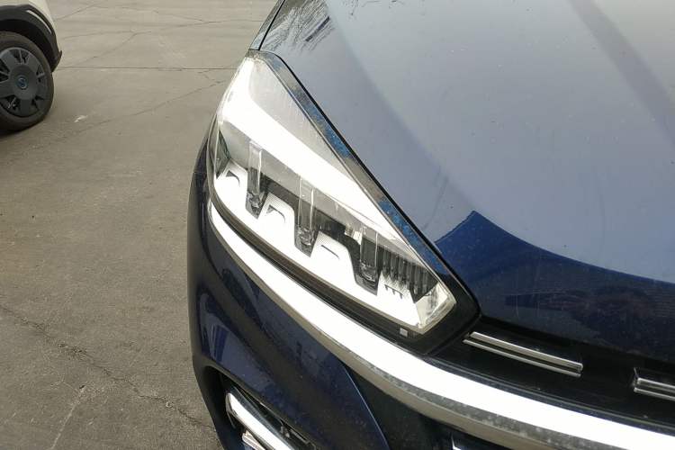 Used Chery Tiggo 8 2020 Facelifted Version 290TGDI Automatic Elite Edition Right Front Headlight