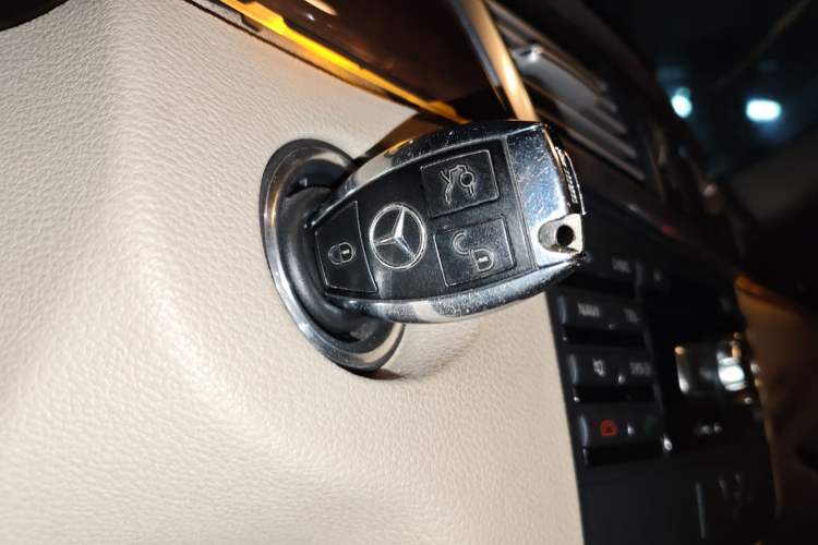 Used Mercedes-Benz E-Class 2013 E 260 L CGI Elegant Model