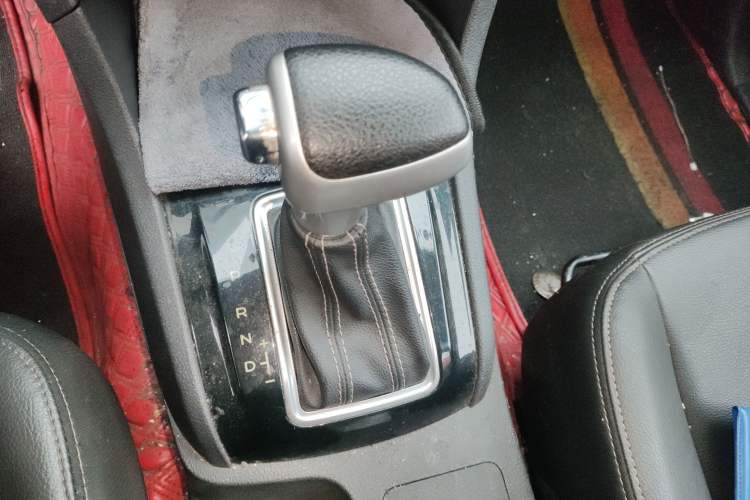 Used Isuzu D-MAX 2020 1.9T Two-Wheel Drive Automatic Comfort Edition China VI Standard RZ4E Hi-Power