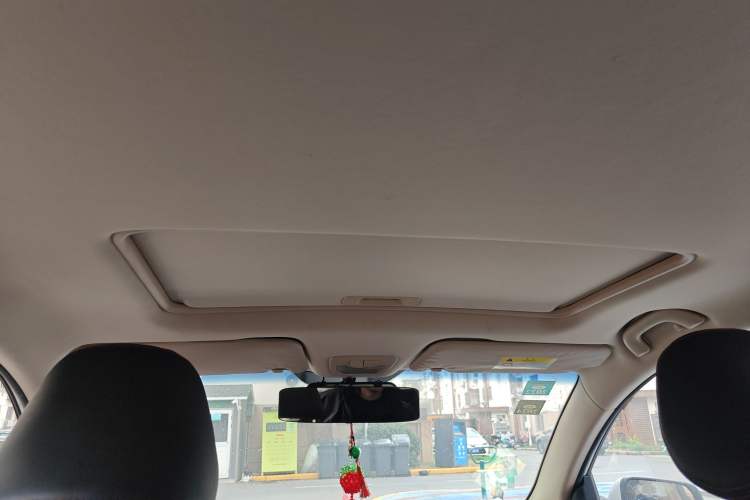 Used Baojun 560 2015 1.8L manual luxury version