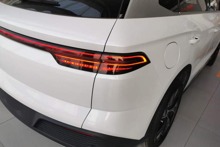 Used BYD Song Pro New Energy 2024 HONOR Edition DM-i 110KM Excellence Model Exterior 3